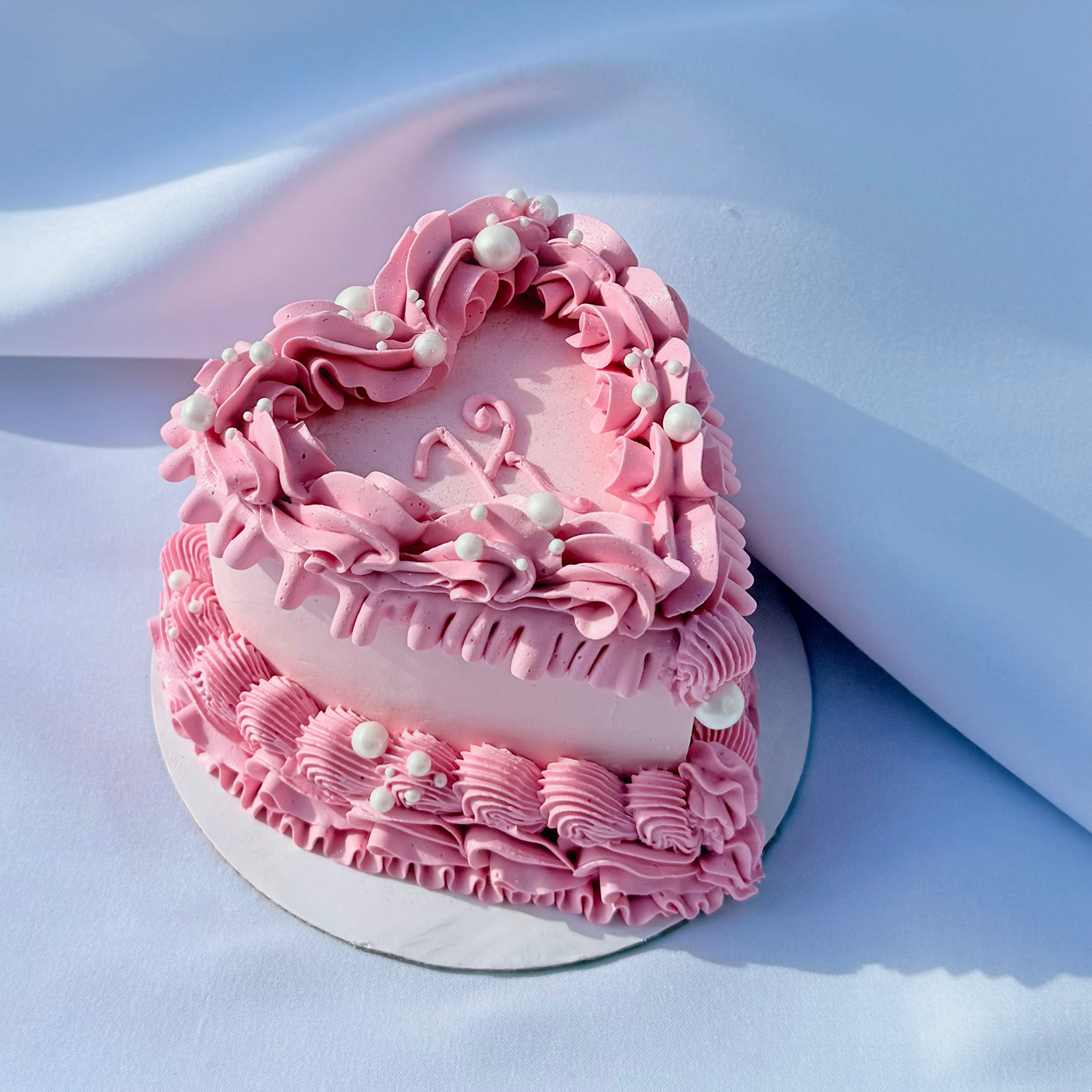 Mini Heart Cake – A Bite of Elegance, Wrapped in Love