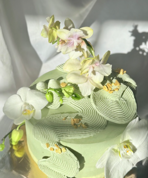 Orchid Waves Cake